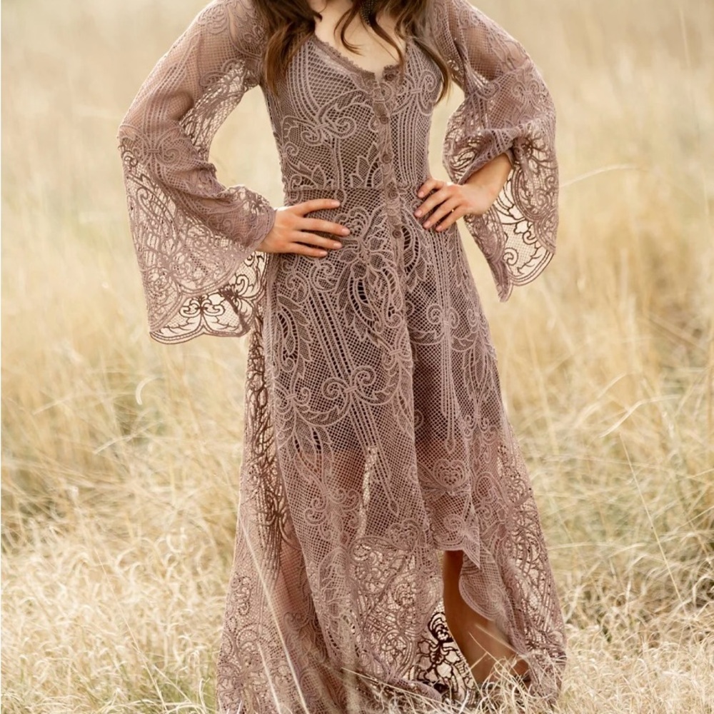 Joyfolie Lace Dress in Mauve